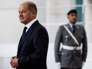 To rekord. Fatalne wieści dla Olafa Scholza