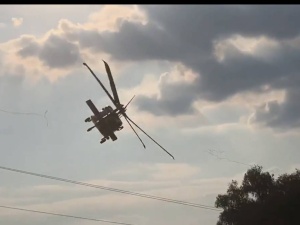 [WIDEO] Ja pier****e! Uciekamy! Incydent z Black Hawkiem na pikniku wojskowym. Szokujące nagranie