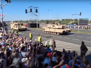 „Byłem zszokowany”. Rosjanin pod wrazeniem polskiej defilady [WIDEO]