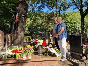 77. rocznica śmierci Inki i Zagończyka. Przedstawiciele Prezydium KK NSZZ S złożyli kwiaty na grobach bohaterów