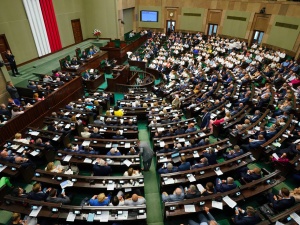 [najnowszy sondaż] Duża przewaga PiS nad rywalami. „Czwórka” z przodu