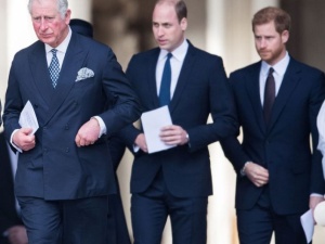 Burza w Pałacu Buckingham. Brytyjskie media ujawniły nowe kłamstwo księcia