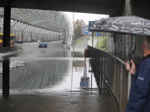 Warszawa: Spór wojewody mazowieckiego i prezydenta Warszawy o zalanie trasy S8