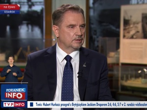 Piotr Duda w „Gościu Wiadomości”: Ludzie, którzy nienawidzą Związku i nie bronią JP2, dziś fetują powstanie Solidarności