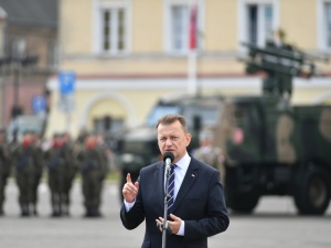 Szef MON: Każdy skrawek polskiej ziemi ma być broniony 