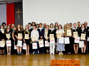 Po raz 21. przyznano stypendia NSZZ Solidarność dla zdolnej młodzieży
