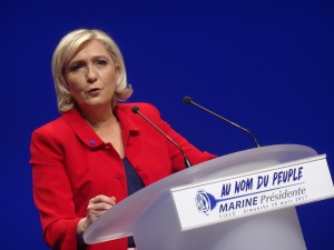 [SONDAŻ] Francja: Wyraźny wzrost popularności liderki prawicy Marine Le Pen