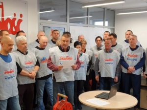 Będzie wsparcie dla zwalnianych z Volvo pracowników. Solidarność podpisała porozumienie