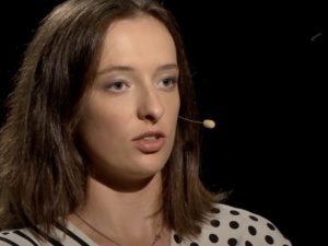 Iga Świątek w ogniu krytyki po spadku w rankingu WTA. Mocna odpowiedź znanego trenera