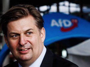 Eurodeputowany AfD: „Nasi przodkowie nie byli zbrodniarzami. Mamy podstawy do dumy”