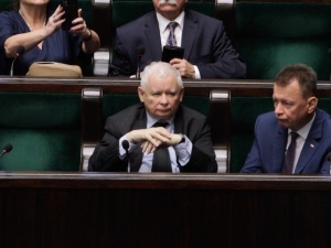PiS: Zawieszamy ogłaszanie naszego programu. Dotarliśmy do „konkretów Tuska”