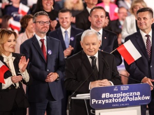 Niemieckie media już wiedzą, że PiS wygra? „W 2024 roku straci unijne dotacje”
