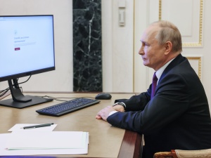 Były funkcjonariusz rosyjskiej państwowej ochrony: Putin nie ufa nawet swoim