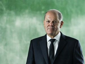 Skandal w Niemczech: Pomimo sankcji Niemcy ZWIĘKSZAJĄ import rosyjskiej ropy