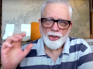 Trolle zaatakowały moją recenzję filmu „Zielona granica” (Agnieszki Holland) – skarży się Tomasz Raczek