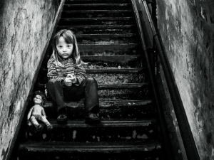 [Reportaż] Bite, poddawane upokarzającym zabiegom niemieckie dzieci. Powojenne kariery nazistowskich psychiatrów dziecięcych