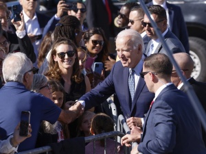 Poruszenie w Białym Domu. Ucierpiał ochroniarz Bidena 