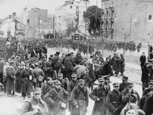 84 lata temu po bohaterskiej obronie skapitulowała Warszawa