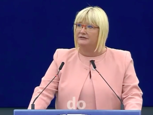 Węgierska europoseł oburzona: To jest nie do przyjęcia, to próba wpłynięcia na wybory w Polsce