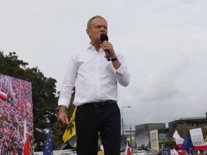 Morawiecki: Donald Tusk jest politycznym mężem Angeli Merkel