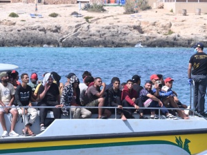 Francuskie media: Frontex w stanie śmierci mózgowej