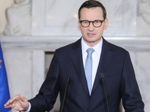 Morawiecki: Gdy naszych żołnierzy podziwia dziś cały świat, opozycja próbuje burzyć zaufanie do Wojska Polskiego