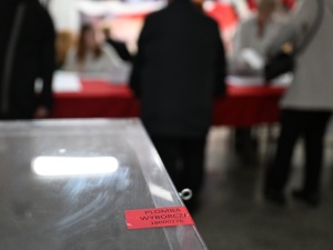 Śmierć w lokalu wyborczym. „Członkowie komisji musieli stanąć przed decyzją”