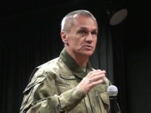 Gen. Polko: Pan Siemoniak mógłby trochę postudiować historię 