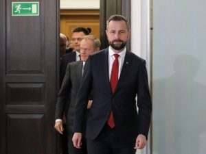 Nowy sondaż. Spadek PiS. Szokujący wzrost Trzeciej Drogi