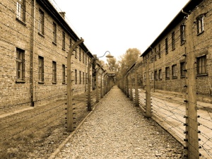 Jerzy Klistała, syn Więźnia Auschwitz: Dorabianie zasług