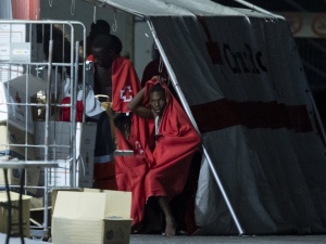 „Le Figaro”: Kraje UE zaostrzają politykę migracyjną bez unijnych porozumień