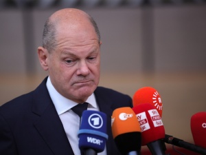 Niemieckie media o ostrym sporze pomiędzy kanclerzem Scholzem a premierem Hiszpanii Sánchezem