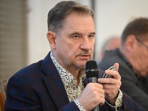 „Agentura, kłamstwa pod przysięgą, pomawianie członków RDS”. Szef „S” skomentował odebranie odznaczeń TW „Romanowi”