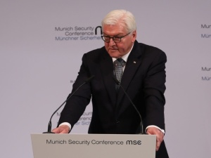 „Jestem wam to winien”. Prezydent Niemiec z wizytą w Tanzanii 