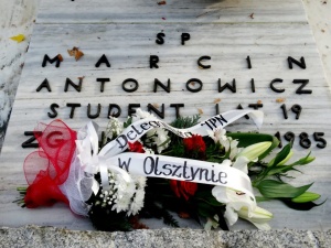38 lat temu zmarł Marcin Antonowicz, nastoletnia ofiara ZOMO