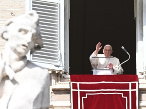 Papież na Anioł Pański: Dwulicowość serca grozi i nam
