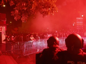 Hiszpania: fala gwałtownych protestów przeciwko socjalistom. VOX ogłasza początek cywilnego oporu