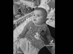 Nie żyje malutka Indi, którą brytyjski sąd kazał odłączyć od aparatury