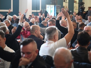 Solidarność sprzeciwia się likwidacji IPN i przywróceniu przywilejów emerytalnych esbekom 
