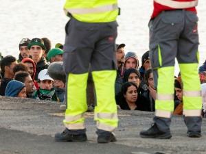 Niemcy: Imigranci celowo zaniżają swój wiek. „Skandaliczny poziom nieuczciwości”
