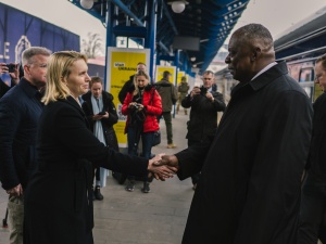 Szef Pentagonu z niezapowiedzianą wizytą w Kijowie