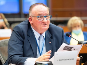 Jacek Saryusz-Wolski na debacie w PE: Niech Bóg chroni Unię przed samozagładą
