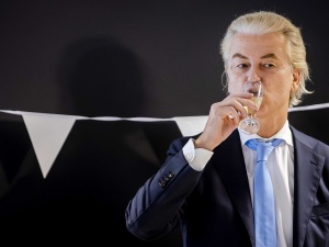 Po wyborach w Holandii: Histeria francuskich mediów i radość ich komentatorów