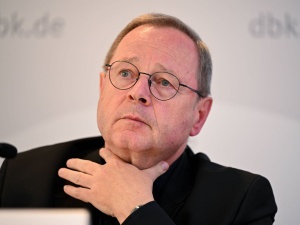 Niemiecki biskup uderza w abp. Gądeckiego