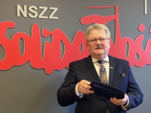 Tadeusz Majchrowicz oficjalnie pożegnał się ze współpracownikami z biura Komisji Krajowej w NSZZ S w Gdańsku