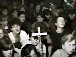 39. lat temu kilkuset uczniów szkoły we Włoszczowie zaprotestowało przeciwko zdjęciu krzyży