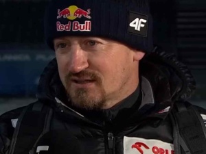 „Spotkała nas taka niespodzianka”. Adam Małysz o problemach polskich skoczków 