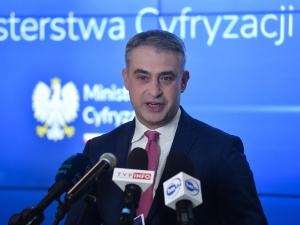 Strona internetowa nowego ministra cyfryzacji została zhakowana?
