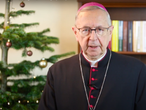 Życzenia bożonarodzeniowe przewodniczącego KEP oraz nowego nuncjusza (po polsku!) [video]