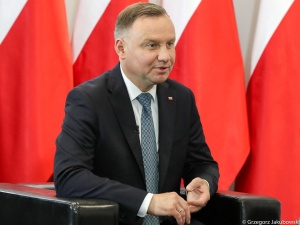 Prezydent złoży w środę projekt z podwyżkami dla nauczycieli ale bez 3 mld zł na nielegalnie przejętą telewizję publiczną